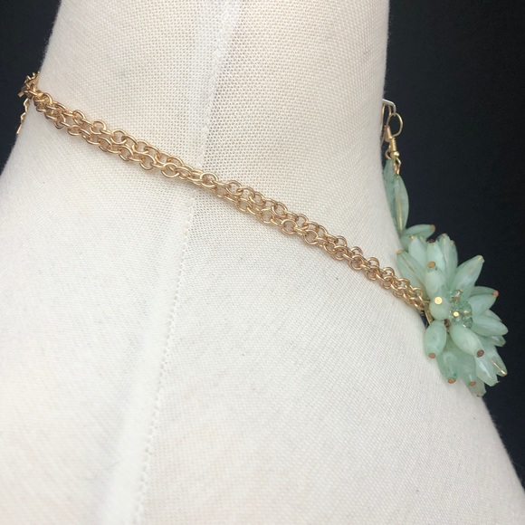 Mint Green Bead 3 Flower Necklace Earrings Set - Picture 2 of 4
